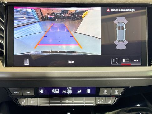 Used 2025 Audi Q4 e-tron Premium w/ Convenience Package image 13