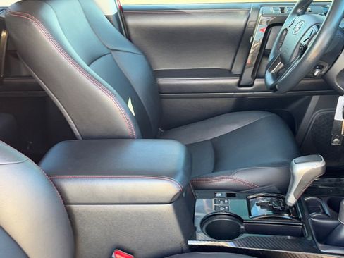 Used 2018 Toyota 4Runner TRD Off-Road Premium image 10