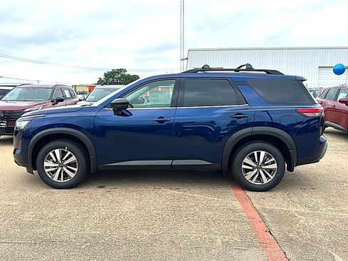 New 2026 Nissan Pathfinder SL FWD image 5
