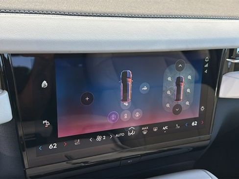 New 2025 Lincoln Navigator L Reserve image 22