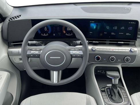New 2025 Hyundai Kona SE FWD image 17
