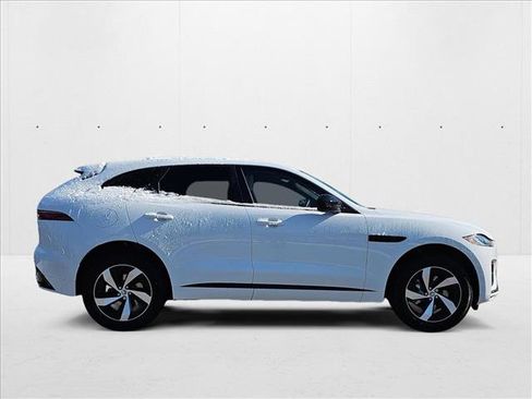 New 2025 Jaguar F-PACE R-Dynamic S image 4