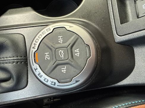 Used 2021 Ford Bronco Outer Banks AWD/4WD image 19