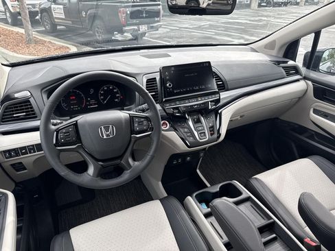 Certified 2026 Honda Odyssey Elite image 22