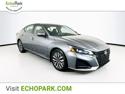 Used 2023 Nissan Altima 2.5 SV w/ SV Premium Package