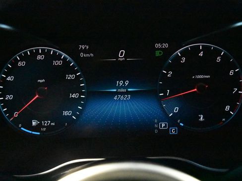 Used 2021 Mercedes-Benz GLC 300 4MATIC image 21