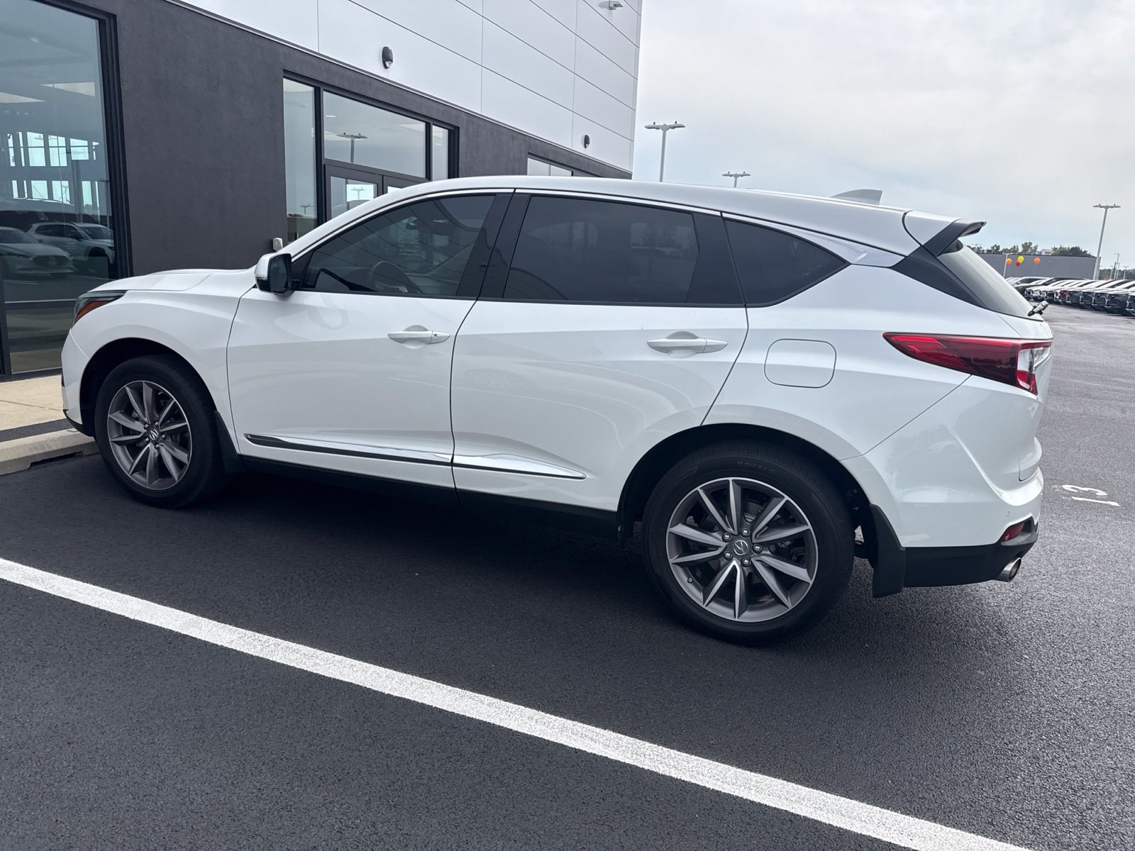 Used 2020 Acura RDX w/ Technology Package FWD image 2