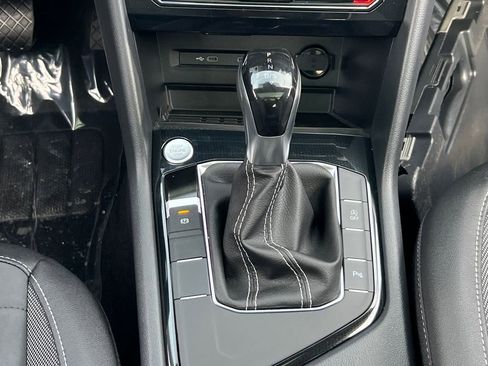 New 2026 Volkswagen Taos SE image 19