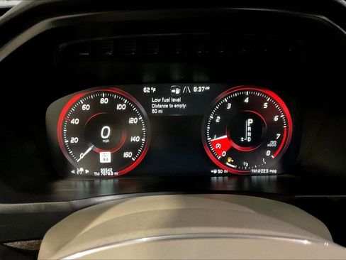 Used 2018 Volvo XC90 T6 Momentum w/ Convenience Package image 14