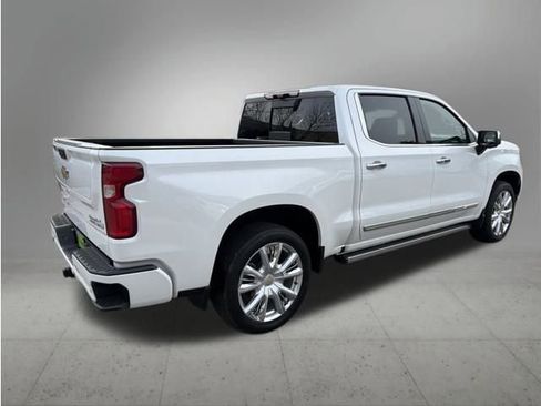 Used 2023 Chevrolet Silverado 1500 High Country w/ Technology Package image 5
