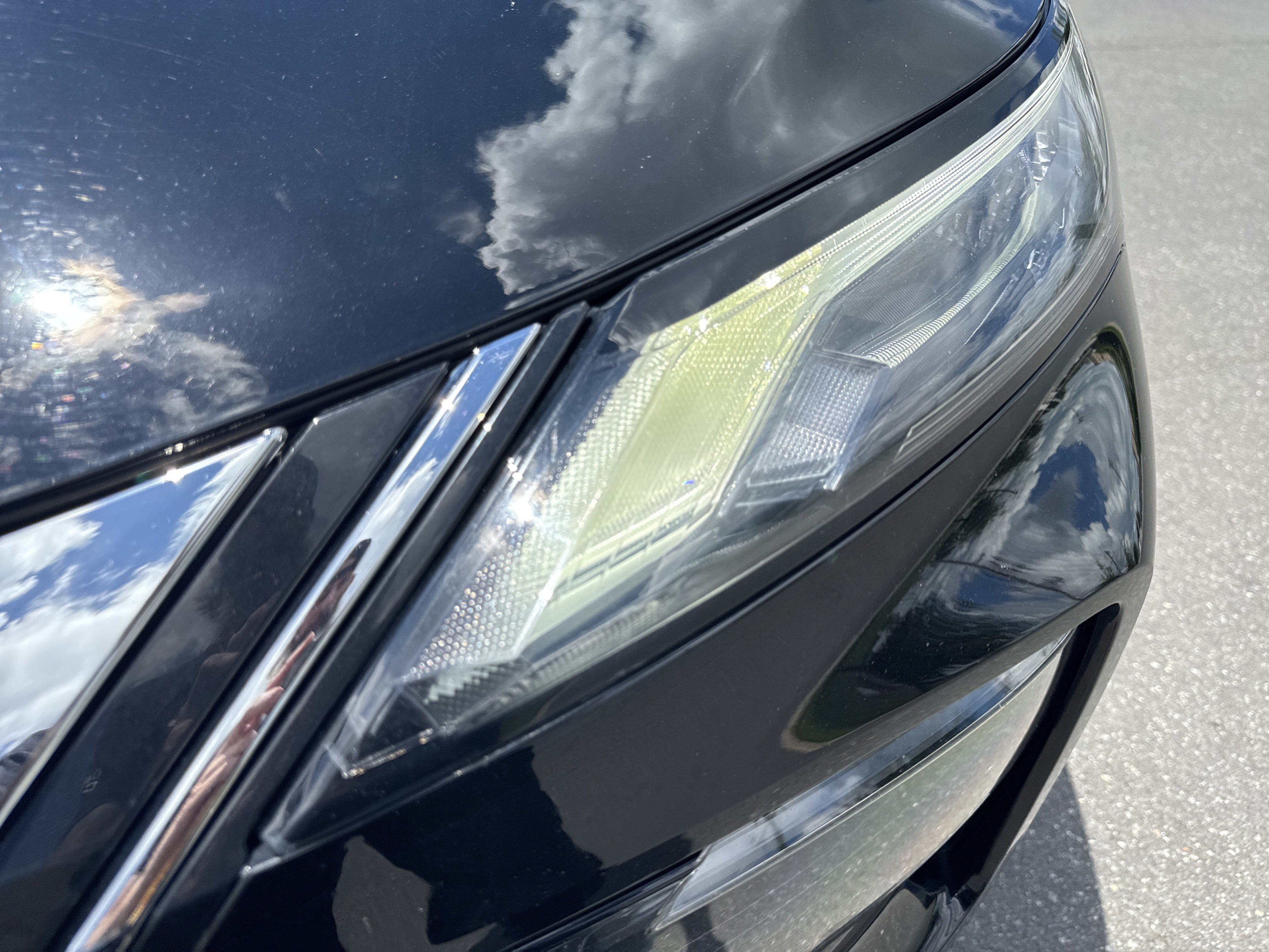 Used 2023 Nissan Rogue S AWD/4WD image 6