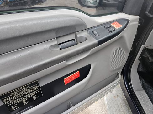 Used 2000 Ford F350 2WD Regular Cab DRW Super Duty image 22