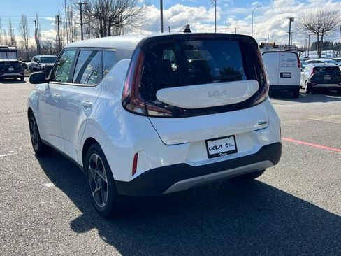 Certified 2023 Kia Soul EX image 9