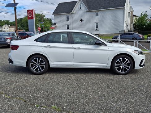 Used 2025 Volkswagen Jetta Sport FWD image 7