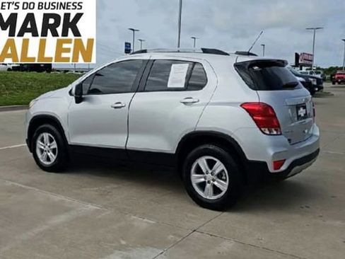 Used 2022 Chevrolet Trax LT w/ Driver Confidence Package AWD/4WD image 6