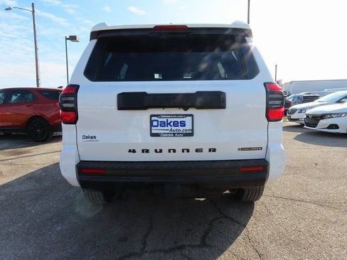 Used 2025 Toyota 4Runner TRD Off-Road Premium image 6