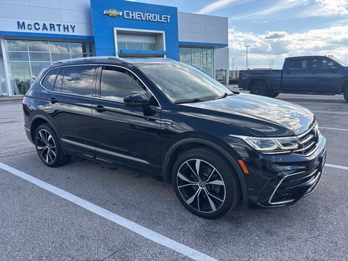 Used 2022 Volkswagen Tiguan SEL R-Line AWD/4WD image 2