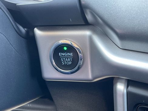 Used 2024 Ford Expedition Max XLT image 26