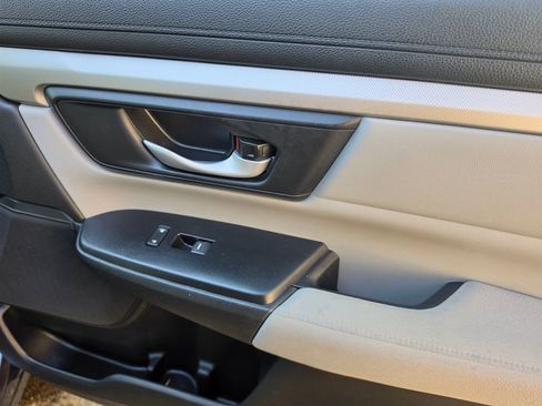 Used 2017 Honda CR-V LX image 51