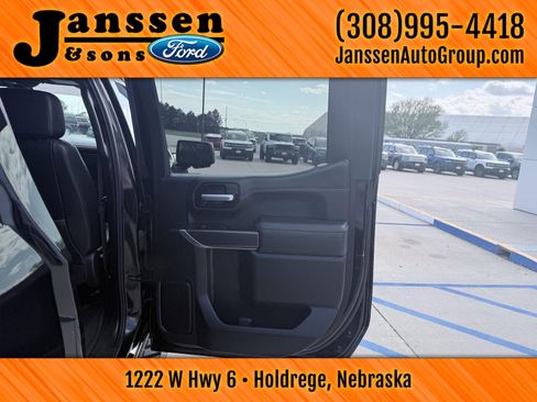 Used 2021 GMC Sierra 1500 AT4 w/ AT4 Value Package AWD/4WD image 12
