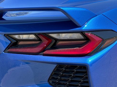 Used 2021 Chevrolet Corvette Stingray Coupe w/ Z51 Performance Package RWD image 46