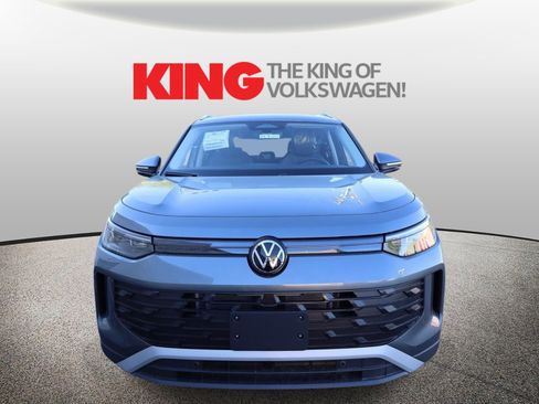 New 2026 Volkswagen Tiguan SE image 9