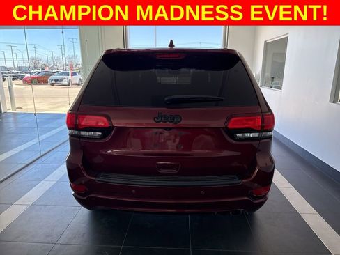 Used 2022 Jeep Grand Cherokee Laredo X image 4