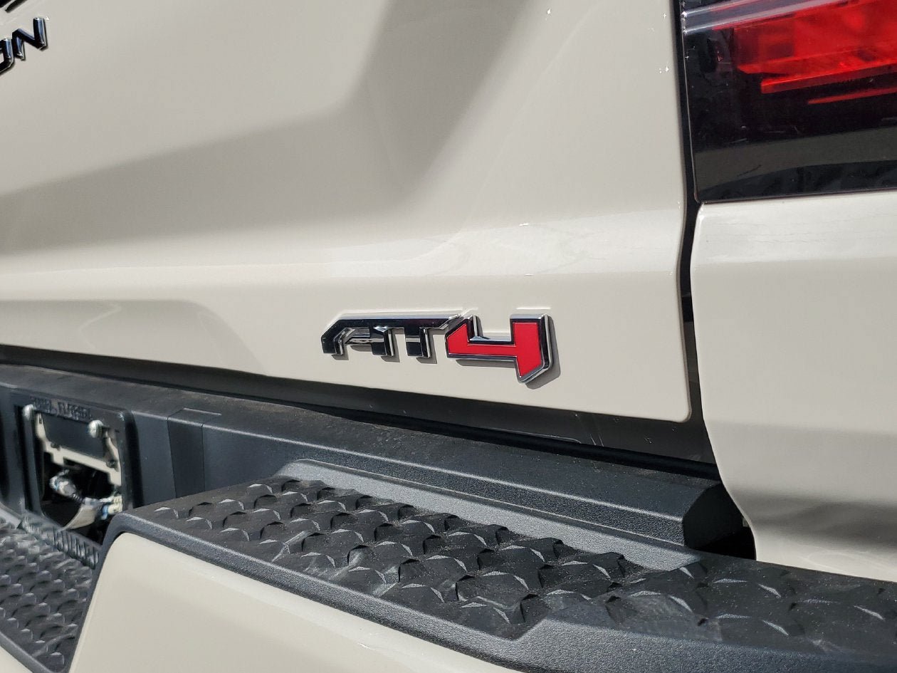 New 2026 GMC Canyon AT4 AWD/4WD image 8