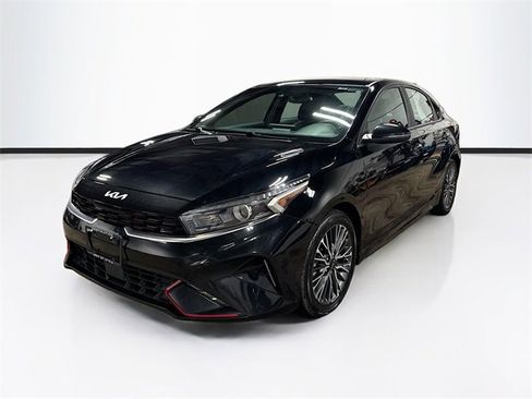 Used 2023 Kia Forte GT-Line w/ GT-Line Premium Package image 3