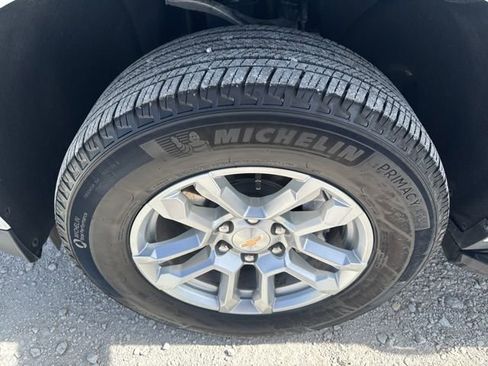 Used 2025 Chevrolet Tahoe LT image 32