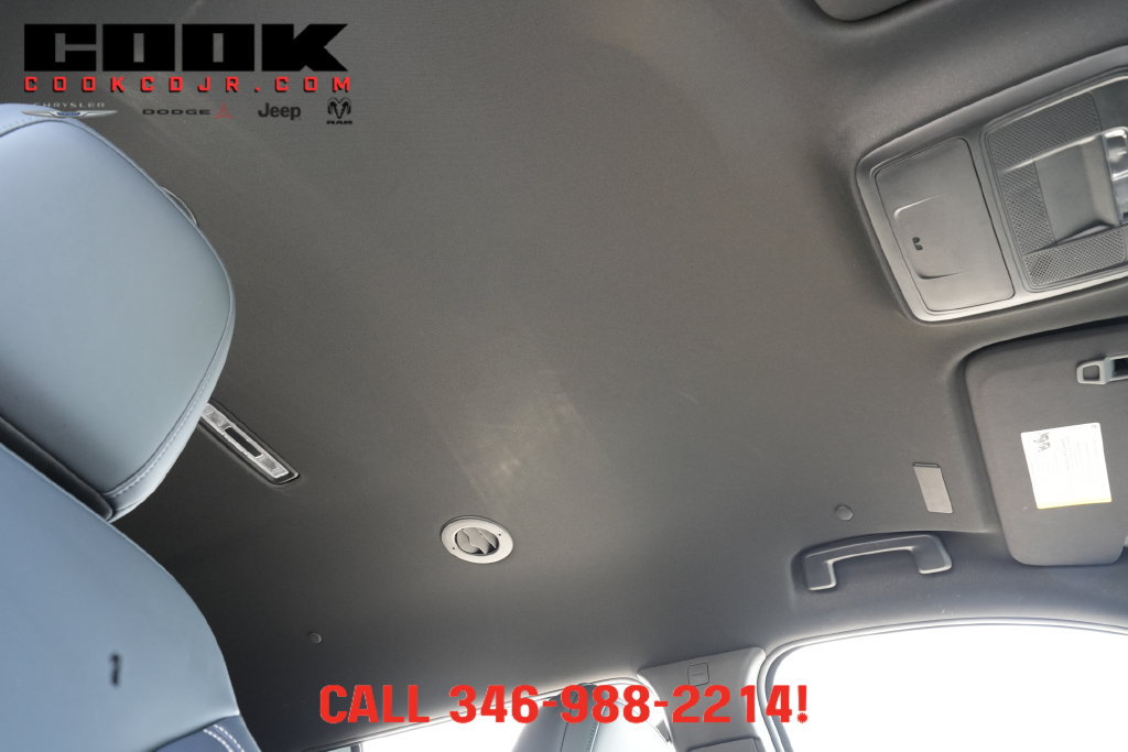 Used 2026 GMC Acadia Elevation w/ Elevation Premium Package FWD image 27