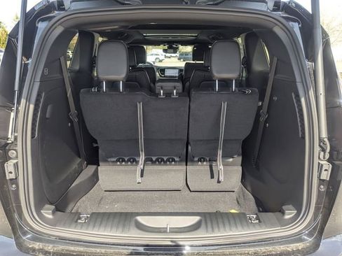 New 2026 Chrysler Pacifica Select w/ S Appearance Package image 20