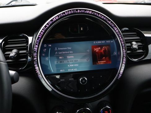 Used 2022 MINI Cooper S image 19