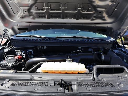 Used 2024 Ford Expedition Limited image 21