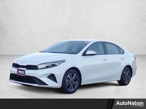 Used 2022 Kia Forte LXS image 1