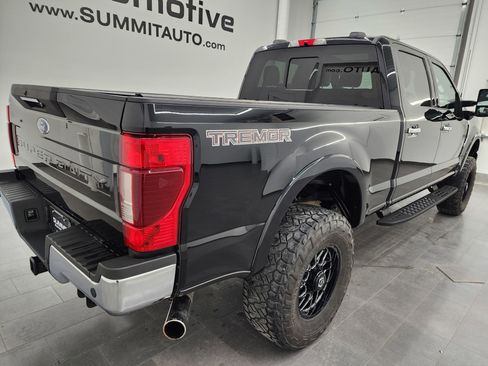 Used 2022 Ford F250 Lariat w/ Tremor Off-Road Package image 4