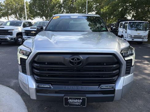 Used 2026 Toyota Tundra Limited AWD/4WD image 3