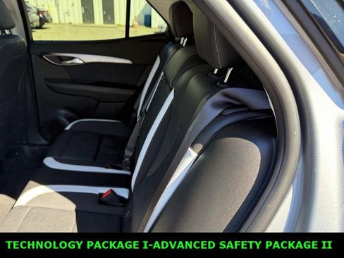 Certified 2025 Buick Envision Sport Touring image 10