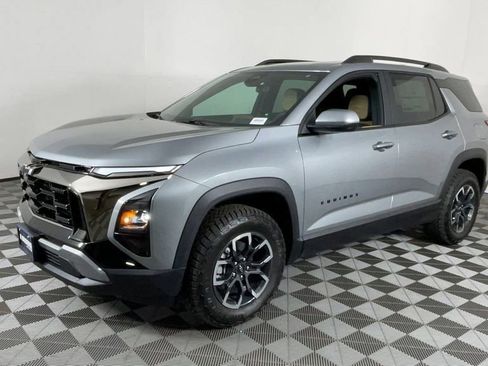 New 2025 Chevrolet Equinox ACTIV image 8