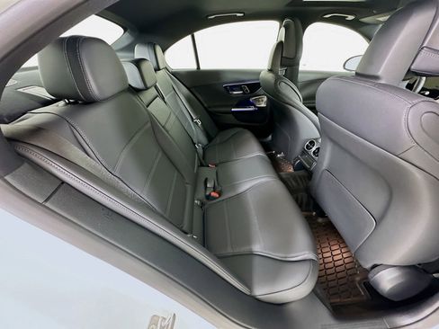 Used 2025 Mercedes-Benz C 300 4MATIC Sedan image 30