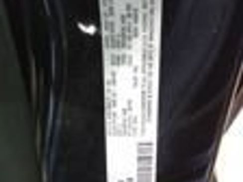 Used 2025 Chrysler Pacifica Limited FWD image 10