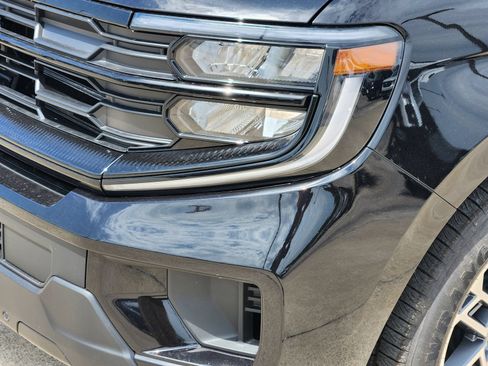 New 2026 Ford Expedition Active RWD image 10
