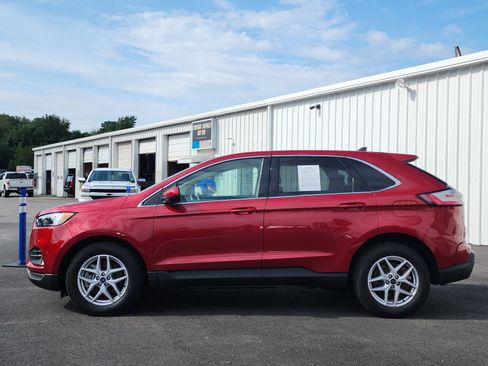 Used 2022 Ford Edge SEL w/ Convenience Package AWD/4WD image 2