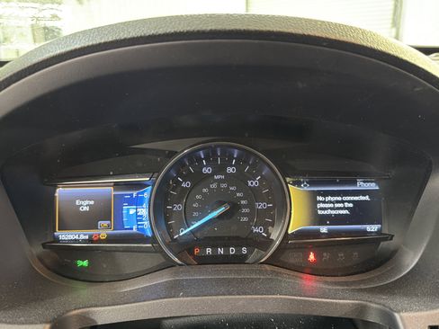 Used 2017 Ford Explorer Limited image 17