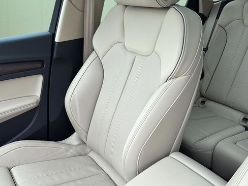 Used 2024 Audi Q5 2.0T Prestige image 46