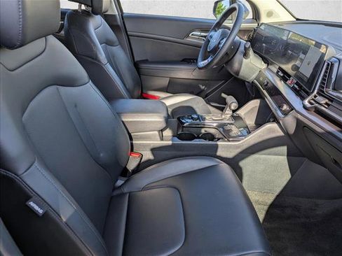 Used 2025 Kia Sportage EX FWD image 27