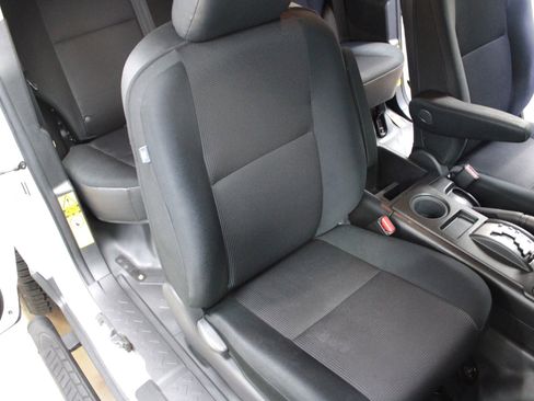 Used 2014 Toyota FJ Cruiser 4WD image 11