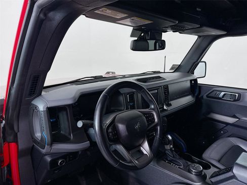 Used 2023 Ford Bronco Black Diamond image 9