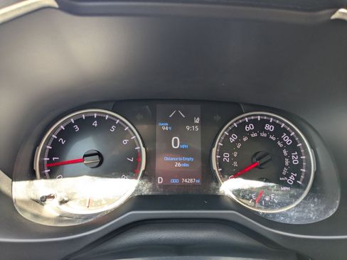 Used 2022 Toyota RAV4 LE image 15