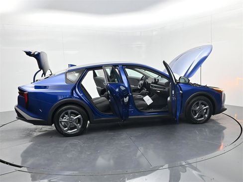 New 2025 Kia K4 LXS image 51